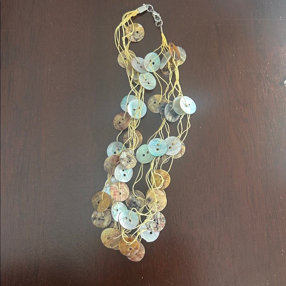 GUC 3 pc. Shell Button Jewelry Bundle - Picture 6 of 7